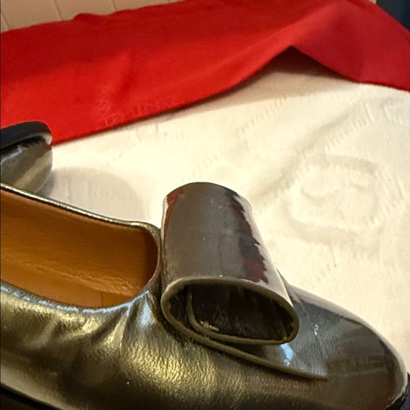 COCLICO Yale Loafer Metallic Gold Flats - Picture 10 of 14